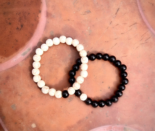 Basic black / white bracelet